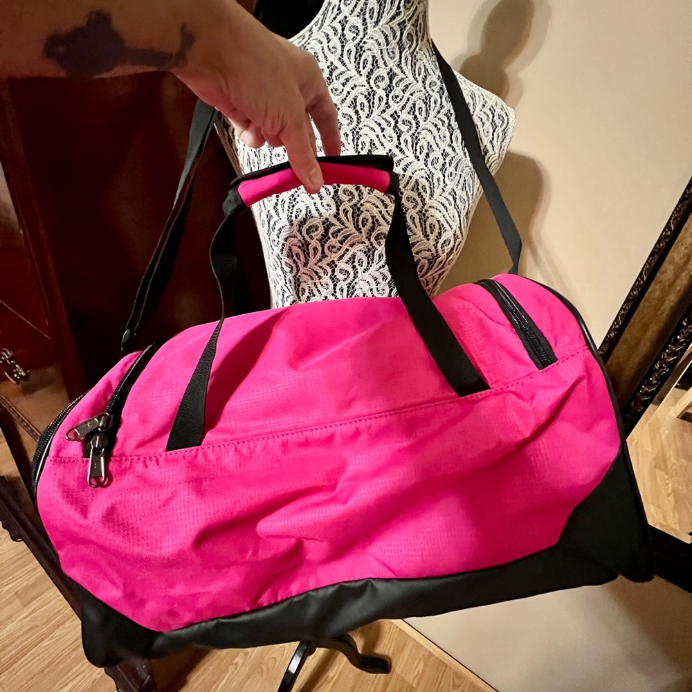 Under Armour Women's Pink and Black Travel Bag - Picture 7 of 11